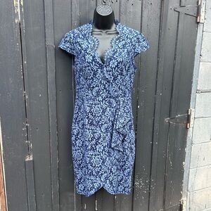 VINCE CAMUTO Scalloped Lace Dress